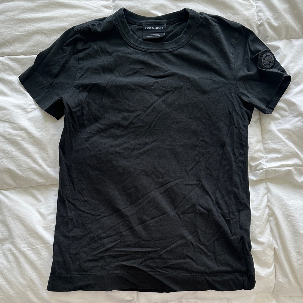 Canada Goose Black Women's Short Sleeve Tee